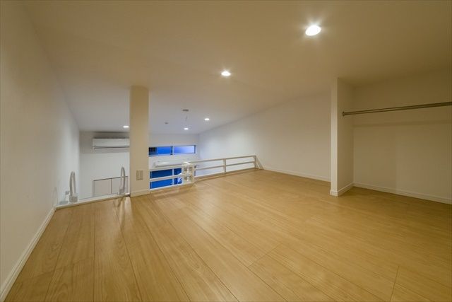 ライトミドル岩槻の居間写真