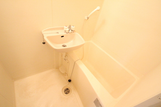 バス・シャワールーム　※別号室の写真です