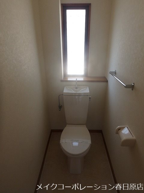 トイレ　写真は同型タイプ