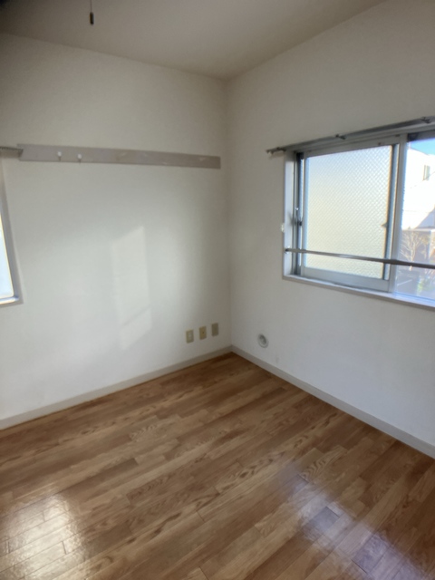 居室・リビング　※補修前の参考画像の為、設備等は現況優先。