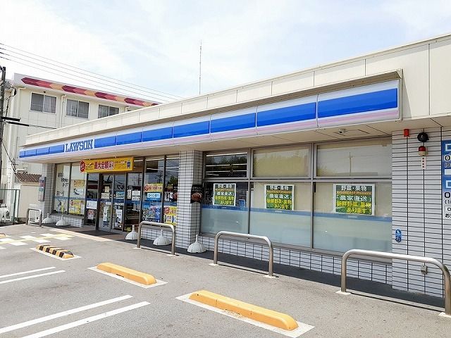 コンビニ　ローソン玉津田中店（コンビニ）まで700m