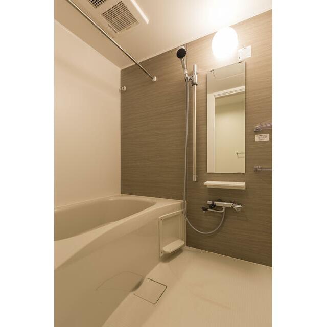 バス・シャワールーム　同物件別部屋参考写真です。