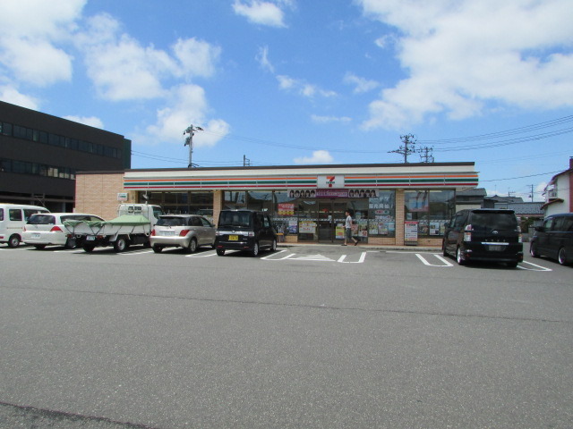 コンビニ　セブンイレブン新潟城所インター店（コンビニ）まで474m