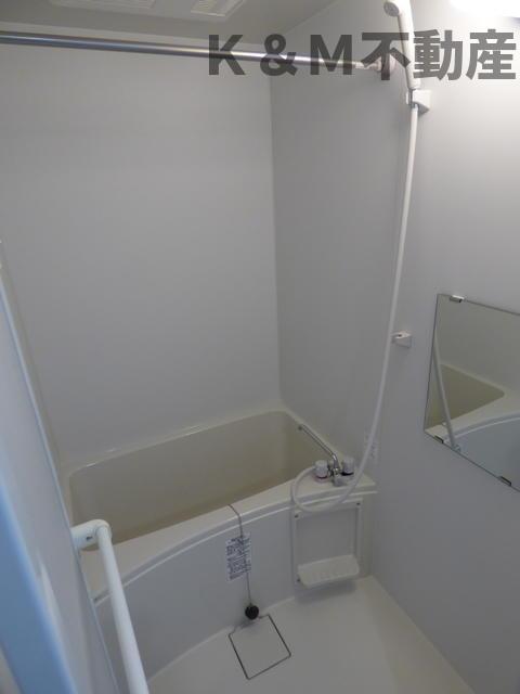 バス・シャワールーム　ゆったり過ごせるお風呂です