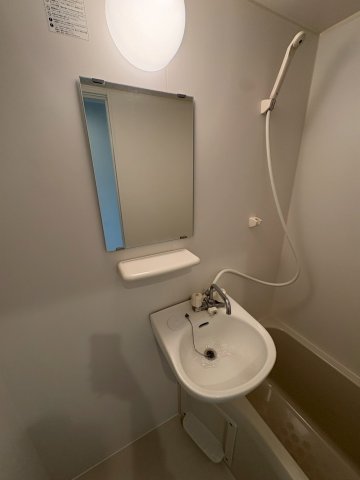 洗面設備　洗面所です