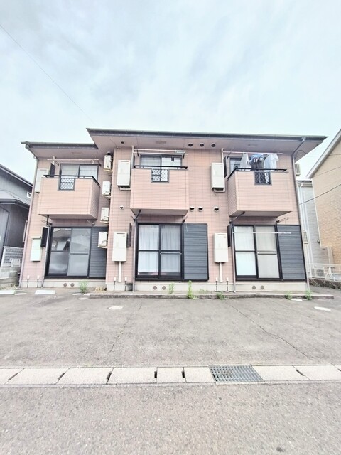 建物外観　２０２４年７月撮影