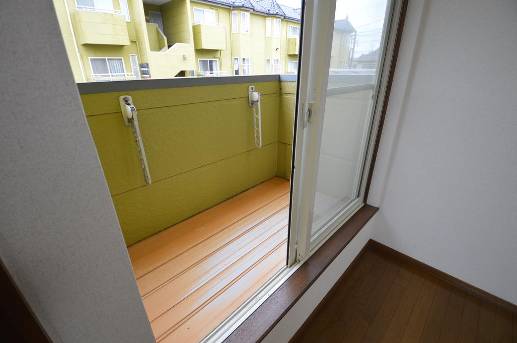 バルコニー　（参考）他室の写真を使用しています。現況優先となります。