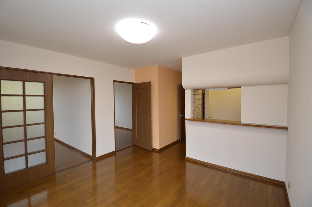 居室・リビング　（参考）他室の写真を使用しています。現況優先となります。