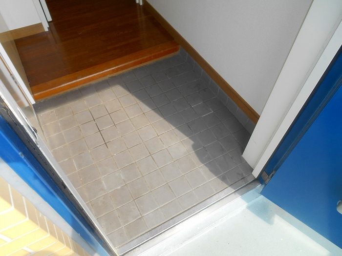 玄関　同タイプ参考写真