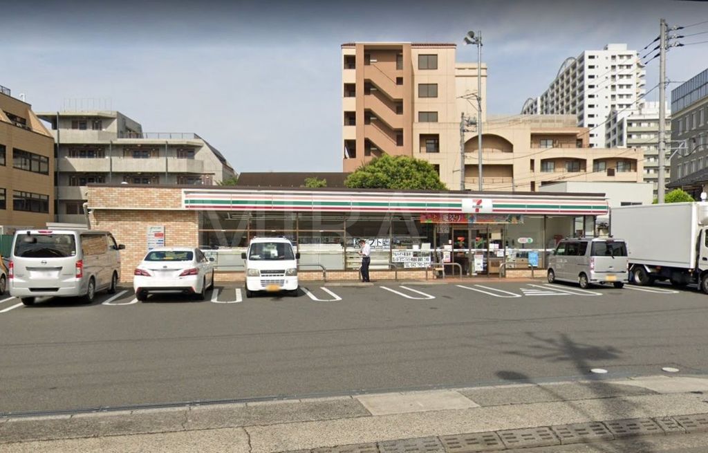 コンビニ　セブンイレブン町田街道鶴間店（コンビニ）まで230m