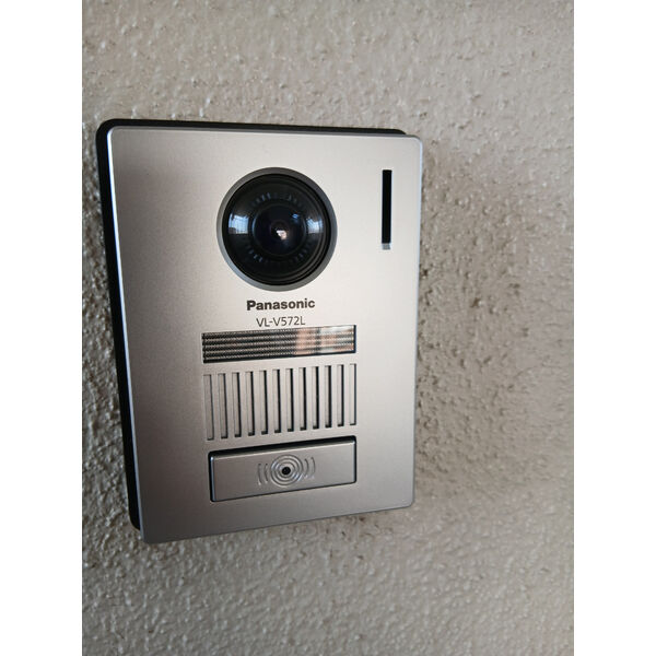 セキュリティ　モニター付きインターホン