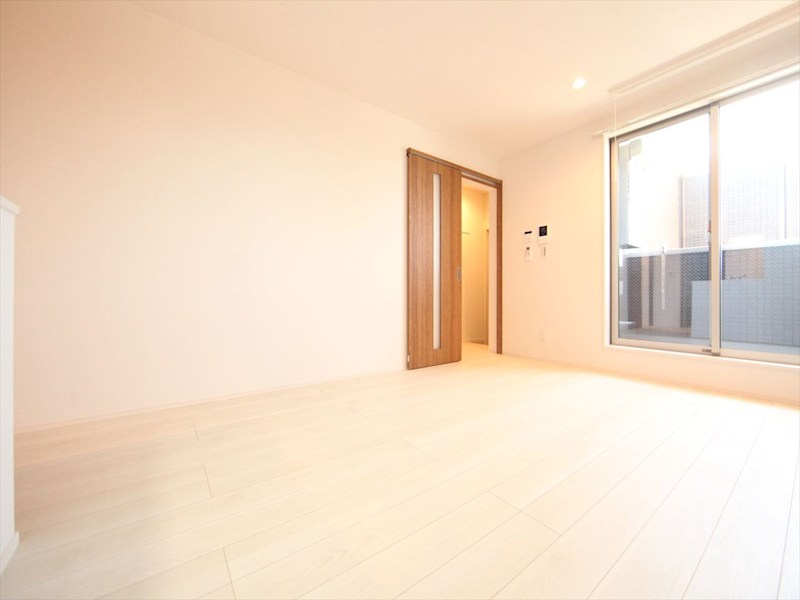 バルコニー　ＬＤＫ13帖　エアコン完備　バルコニー