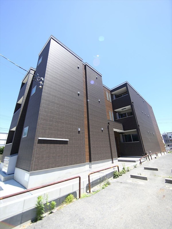 建物外観　外観　オートロック付　宅配ＢＯＸ有り