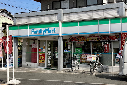 コンビニ　ファミリーマート大森南店（コンビニ）まで623m