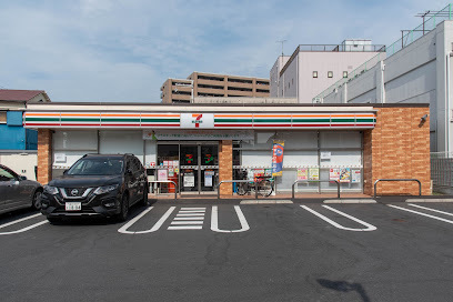 コンビニ　セブン－イレブン大田区大森南３丁目店（コンビニ）まで789m