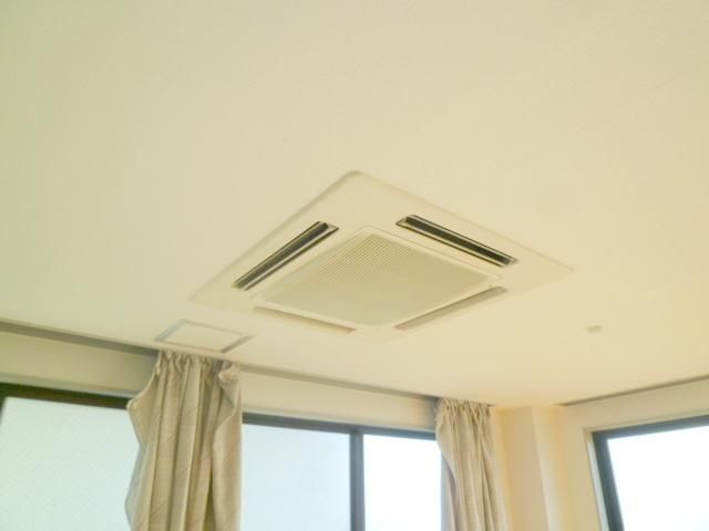 その他設備　ビルトインエアコン
