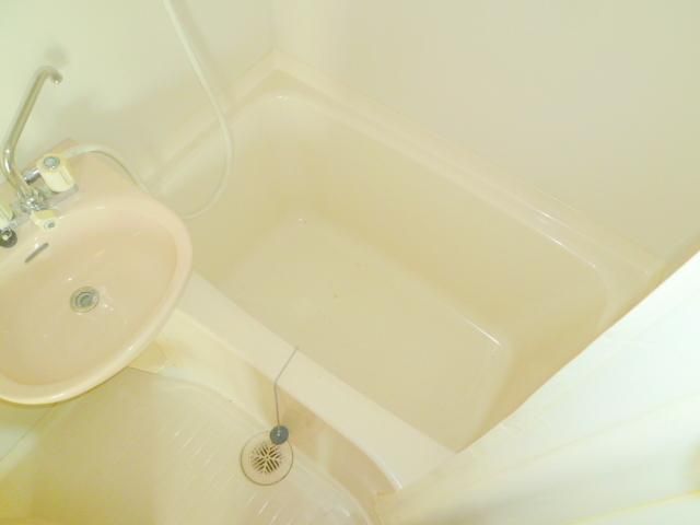 バス・シャワールーム　バス・トイレ・洗面台