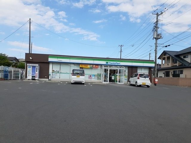 コンビニ　ファミリーマート原町南町店（コンビニ）まで600m