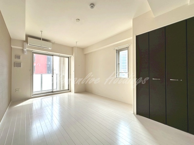 居室・リビング　9.3帖の洋室♪