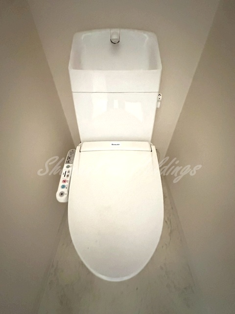 トイレ　温水洗浄便座付き♪