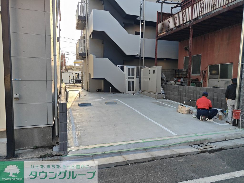 駐車場　駐車場