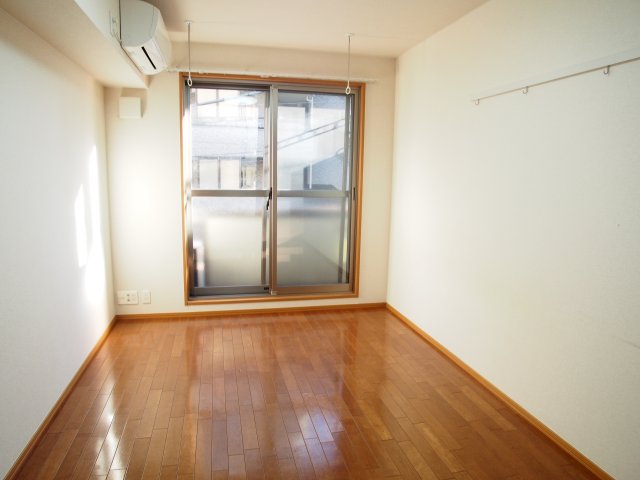 居室・リビング　同物件別部屋参考写真