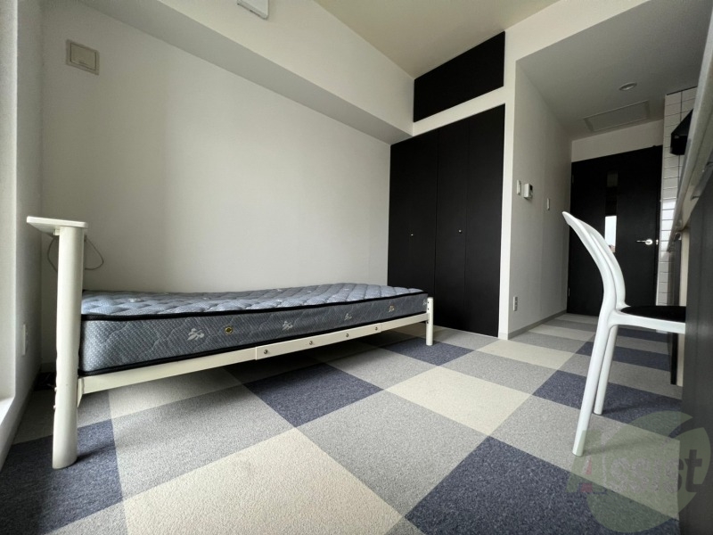 その他部屋・スペース　寝室はこちらです。光が差し込む、温かみのあるお部屋です。