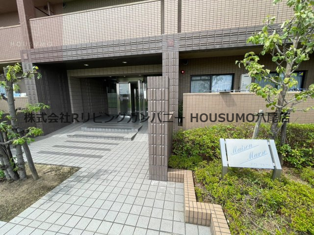 エントランス　建物の内部です