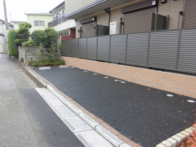 駐車場　駐車場