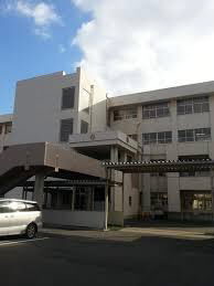 中学校　八幡中学校（中学校）まで1880m