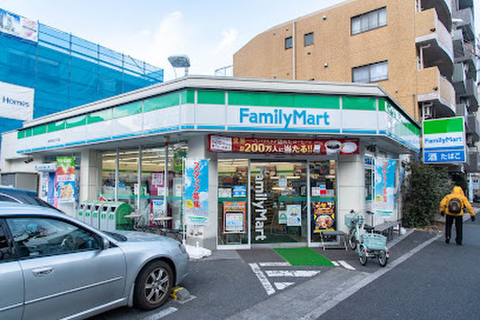 コンビニ　ファミリーマート　高円寺南3丁目店（コンビニ）まで232m