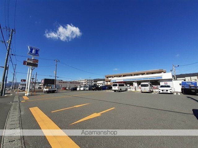 コンビニ　ローソン　高知市南久保店（コンビニ）まで750m