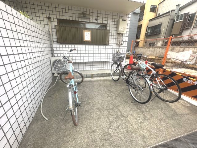 エントランス　清潔なエントランスです