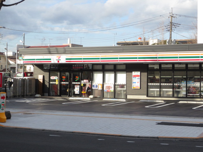 コンビニ　セブンイレブン竹ノ塚店（コンビニ）まで154m