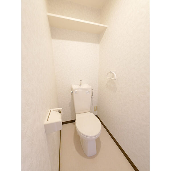 トイレ　室内写真は別部屋の写真です。