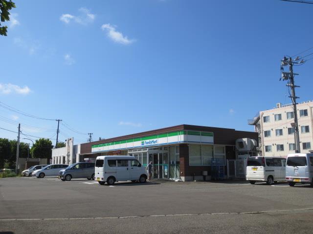 コンビニ　ファミリーマート卸町店（コンビニ）まで450m