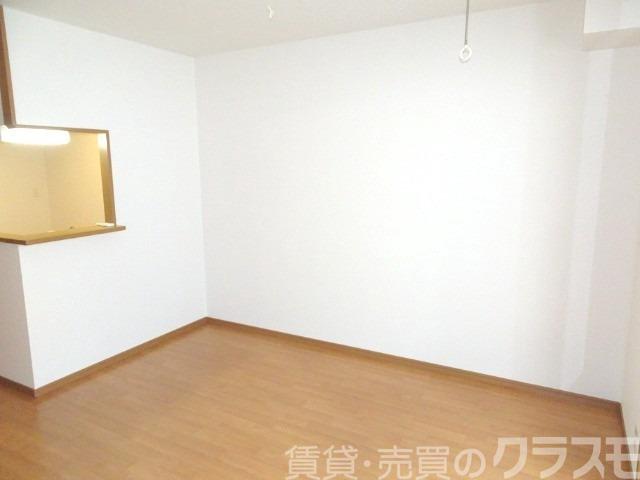 居室・リビング　単身タイプでは珍しいカウンターキッチン♪