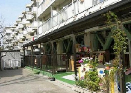 幼稚園・保育園　板橋区役所 板橋区立しらさぎ保育園（幼稚園・保育園）まで386m