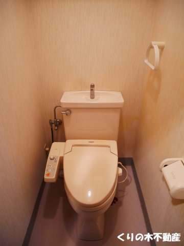 トイレ　反転タイプのお部屋です（現況を優先します）