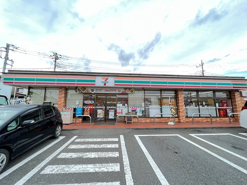 コンビニ　セブン-イレブン 八王子小宮店（コンビニ）まで799m