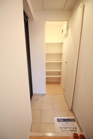 玄関　※別部屋・参考画像