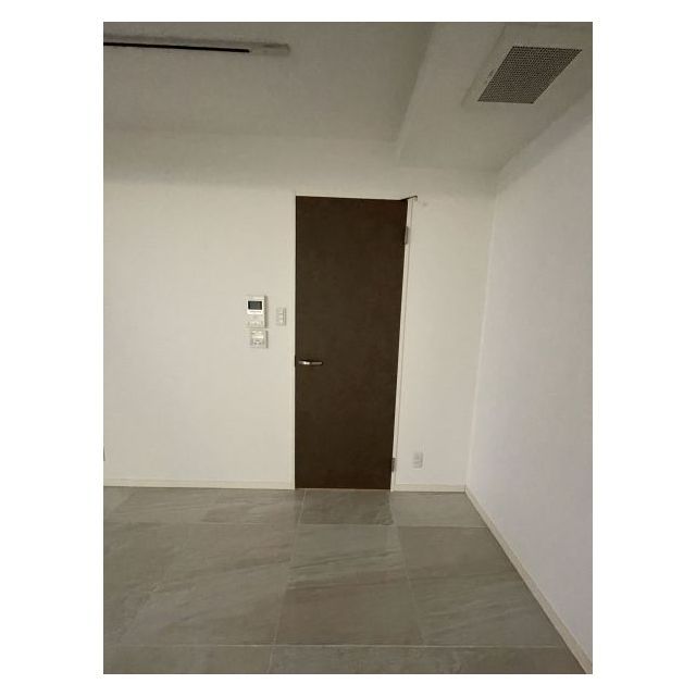 収納　地下階　ウォークインクローゼット