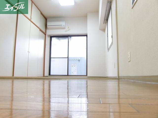 居室・リビング　同タイプのお部屋の写真です