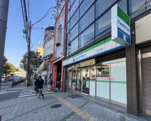 コンビニ　ファミリーマート駒川中野店（コンビニ）まで63m