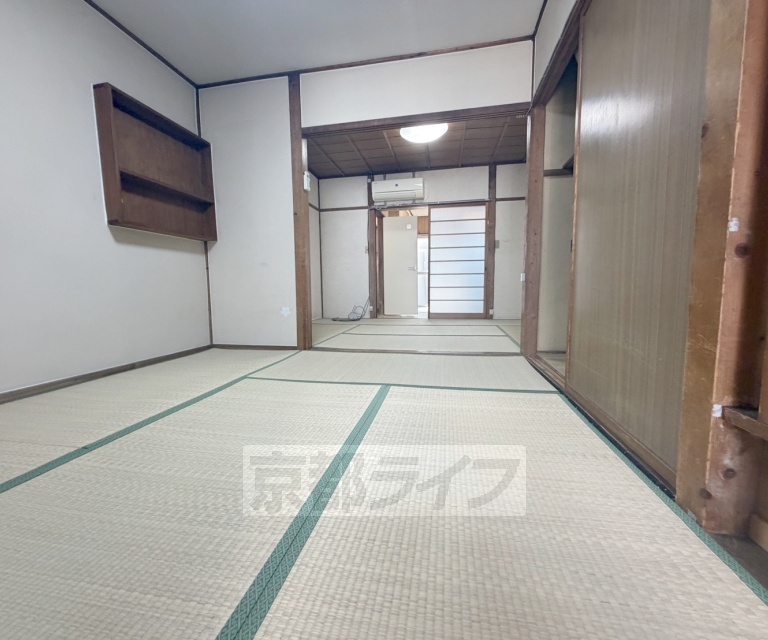 小倉町南浦貸家の居間写真
