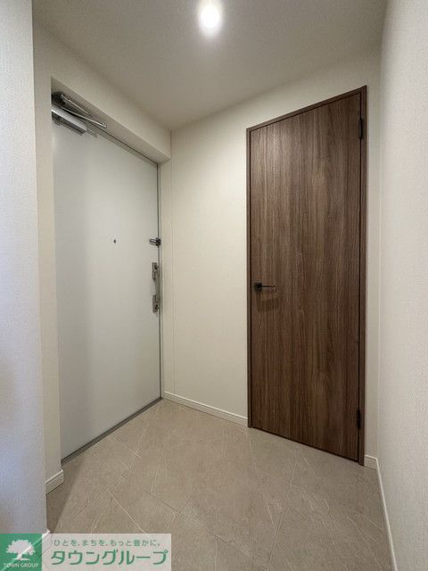 玄関　※写真は同タイプ住戸です。