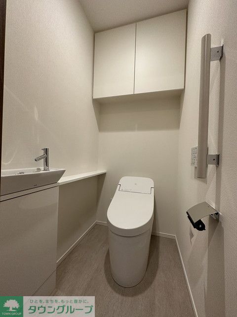 トイレ　※写真は同タイプ住戸です。
