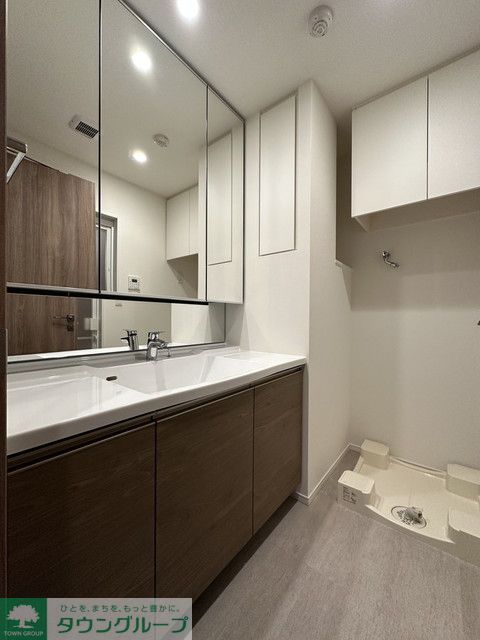 洗面設備　※写真は同タイプ住戸です。