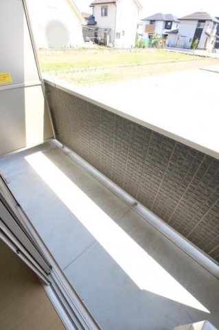 バルコニー　お洗濯にも便利なバルコニー付き