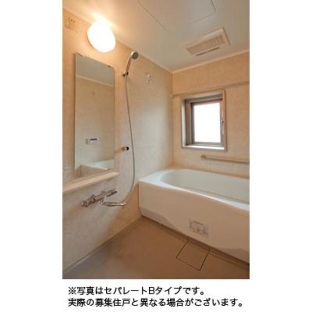 バス・シャワールーム　※写真は同タイプ住戸です。